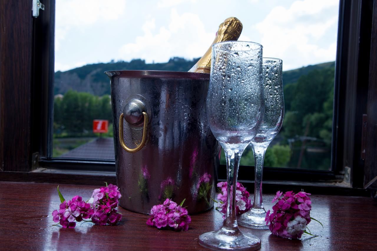 Jermuk Verona Resort Екстер'єр фото